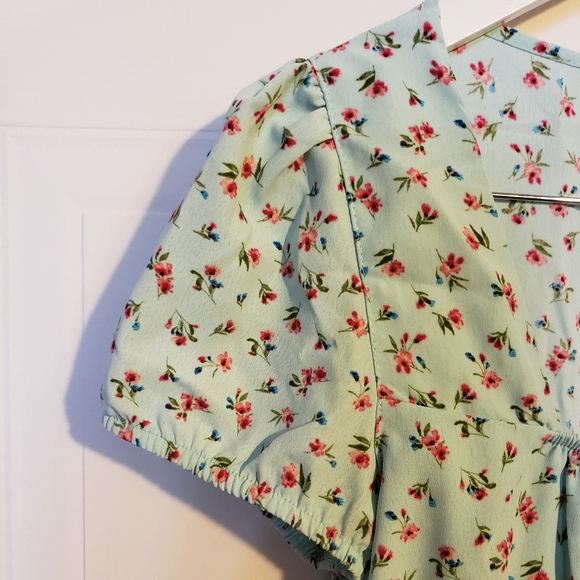 Revamped Seafoam Green Floral Top Elastic Waist Boho Frilly Woman Medium NWOT - Picture 5 of 7